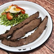 TAPA DE ASADO CON ENSALADA