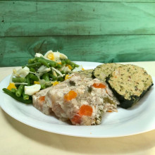 TERRINA DE POLLO CON ENSALADA