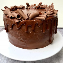 TORTA DE CHOCOLATE Y CARAMELO