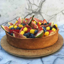 TARTA DE YOGURT Y FRUTA FRESCA