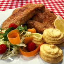 MILANESAS CON HUESO Y PURÉ DUQUESA