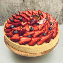 TARTA DE COCO Y FRUTA DE ESTACIÓN