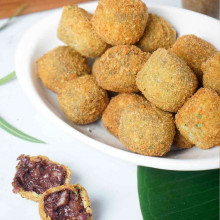 PICADA :AROS DE CEBOLLA RELLENOS, MORCILLA FRITA,  SNACKS CASEROS