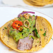 TACOS DE BIFE DE CHORIZO Y CHINCHULINES