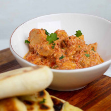 GUISO DE POLLO Y YOGUR CON PAN NAAN