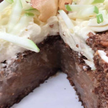 Tarta de avena y manzana con crema de chocolate blanco