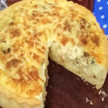 Tarta de cebolla y roquefort en masa dulce