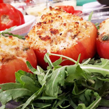 Tomates rellenos gratinados