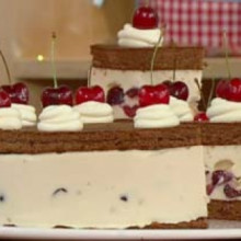 Torta helada de ricota y cerezas