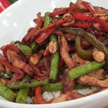 Wok de cerdo, vegetales y arroz